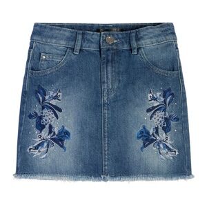 Guess Kid’s Blue Floral
Embroidered Denim Mini Skirt Size 10